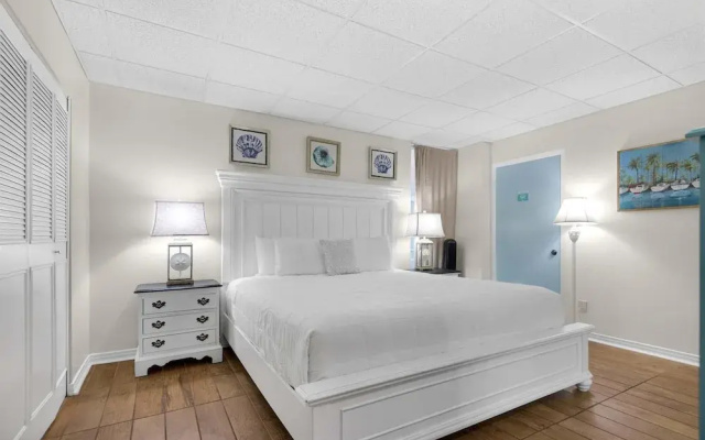 Sans Souci Unit 207