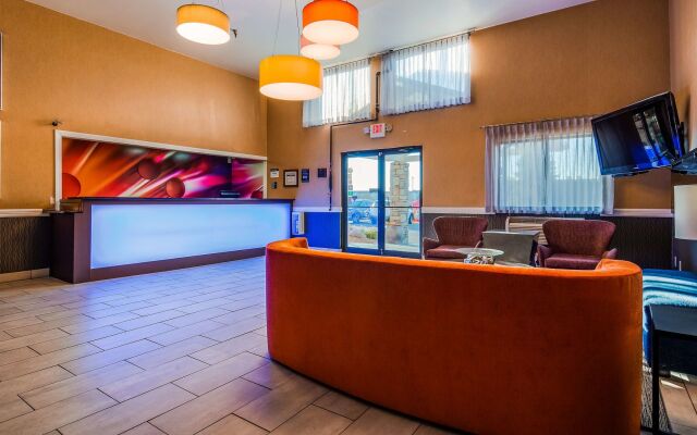 Spark by Hilton Eden Prairie