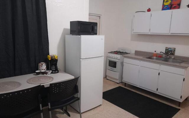 Hermoso apartamento frente aeropuerto de Isla Verde.