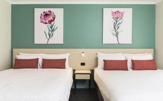 Nightcap at Balaclava Hotel – Guest Rooms – Cairns