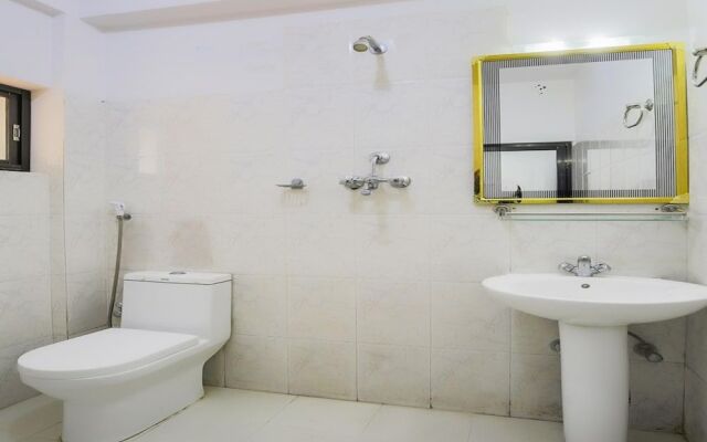 Oyo 403 Hotel Paradise Inn