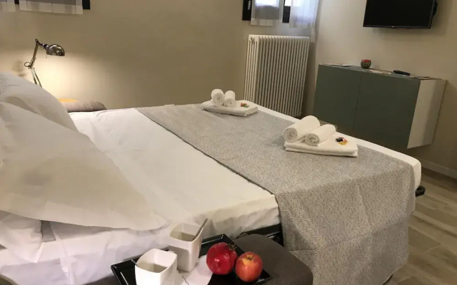 Honey Rooms