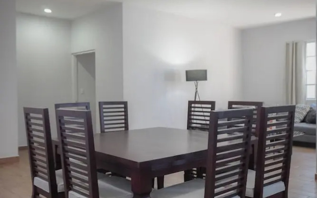 Modern Flat with 2 Bedrooms Near sea