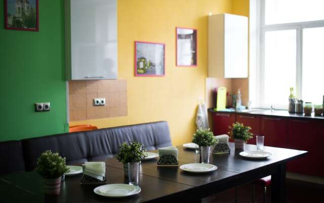 Red Hostel - Adults Only