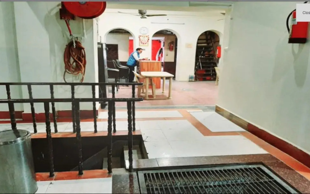 Luxmi Hotel