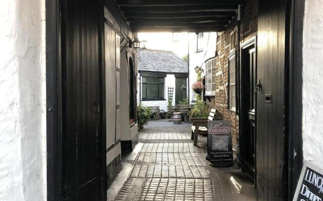 The Tree Inn