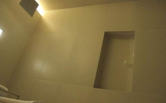 Zerenity Hotel & Suites