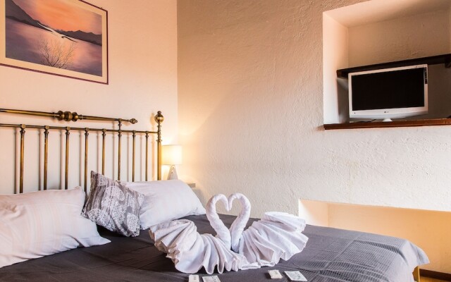 Rental in Rome Arco della Ciambella Penthouse