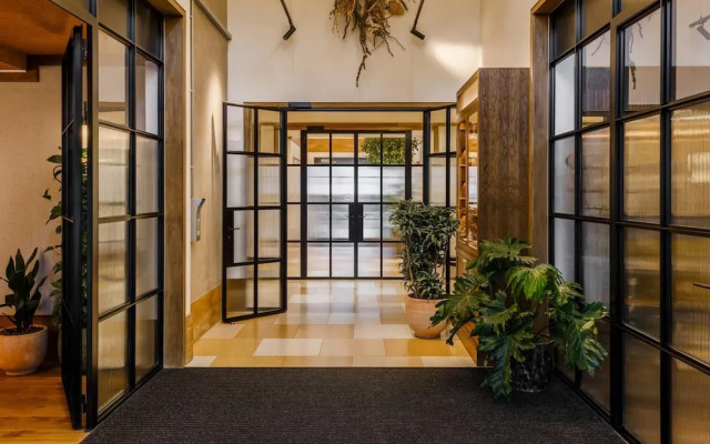 Luxury Studio With Balcony in North London