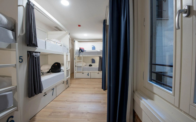 room00 Gran Vía Hostel