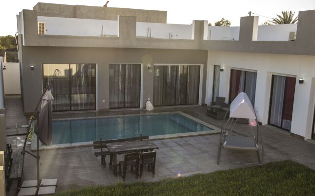 Limo's House