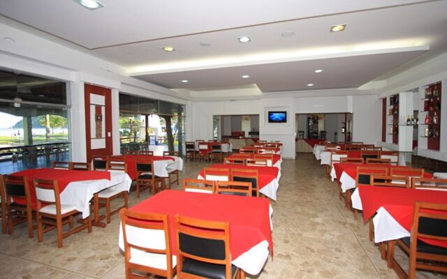 27 Praia Hotel