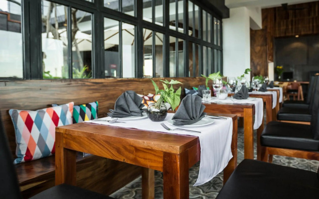 Patio Hotel & Urban Resort