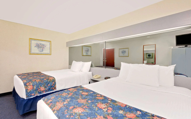 Microtel Inn & Suites by Wyndham Hagerstown by I-81