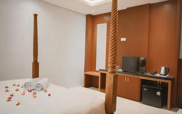 RedDoorz Plus @ Kerobokan Seminyak 3