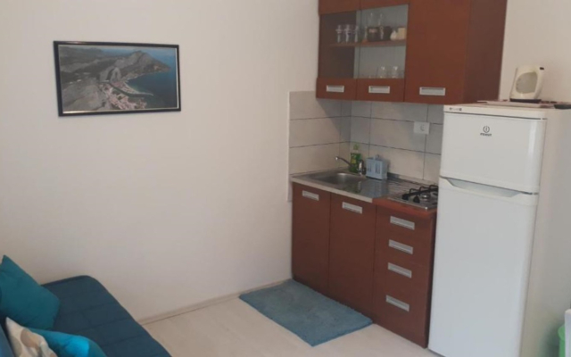 Apartment Sima - comfortable family apartments A2 Ivona Omis, Riviera Omis