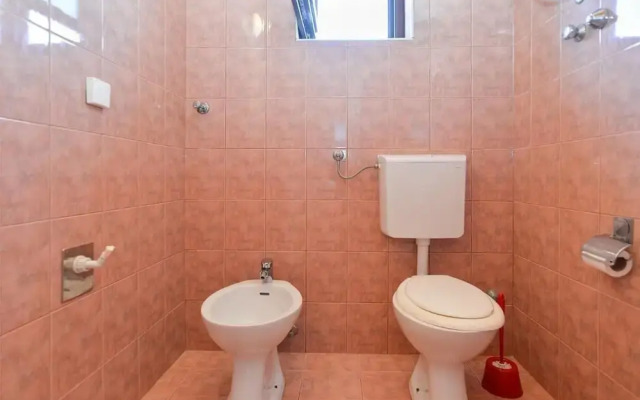 Spacious Apartment in Peroj With Terrace