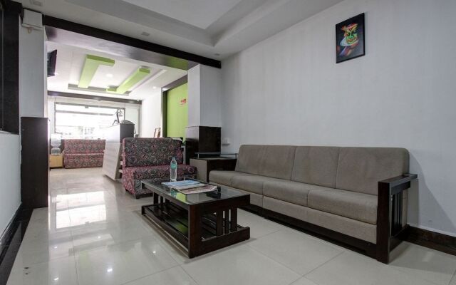 Capital O 46699 Hotel Insta