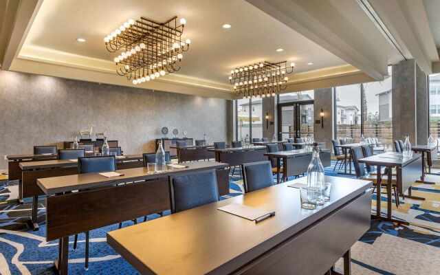 Hotel Centro Sonoma Wine Country, Tapestry Collection Hilton