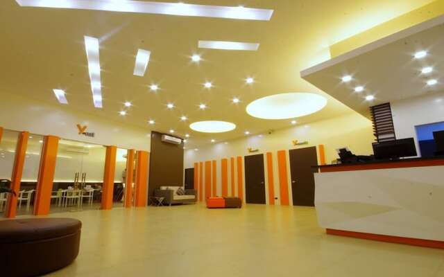Yhotel