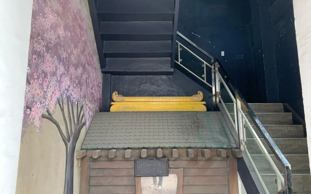 Chiasti Capsule Hostel - Adults Only