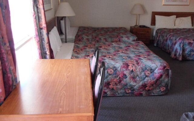 Scottish Inn Near the Falls and Casino