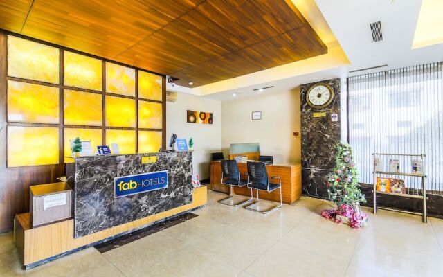 Fabhotel The Pinnacle
