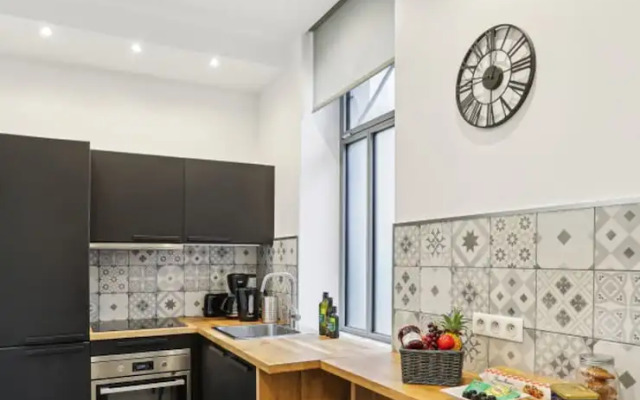 Lavie Maison House in the Marais Family
