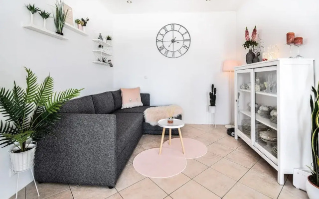 House Þ1