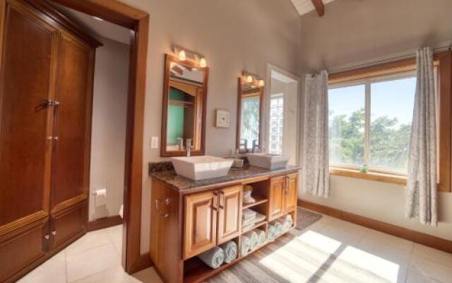 The Villas at Cocoplum
