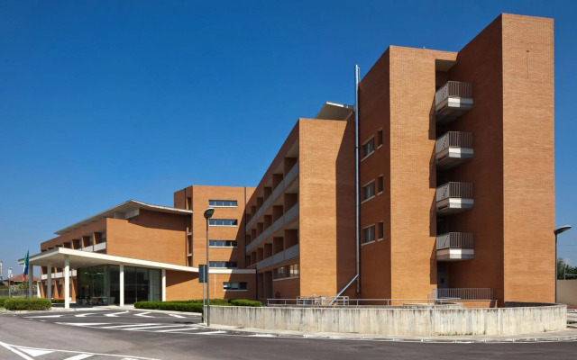 Inn Naples Airport