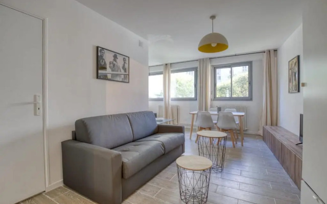 Superb Apartment Near The Bassin De La Villette