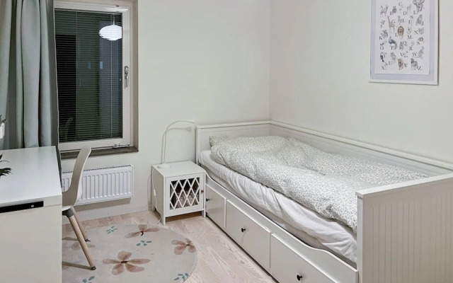 "room in Guest Room - Room - 5 Min Walk Eurovision Hyllie"