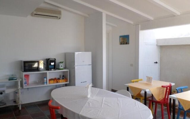 Borgo Manfria B&B