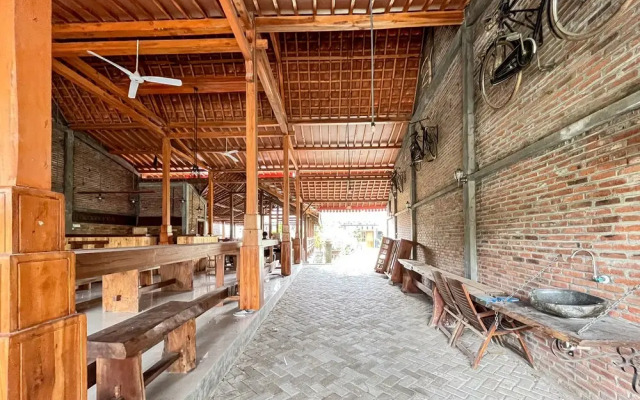 RedDoorz Syariah near RS Bhayangkara Nganjuk