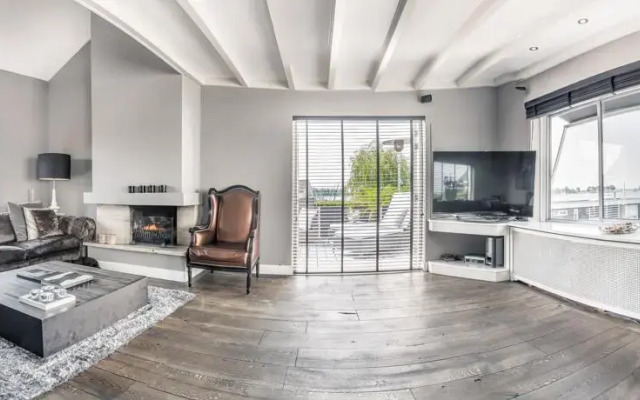 The Lake Suite