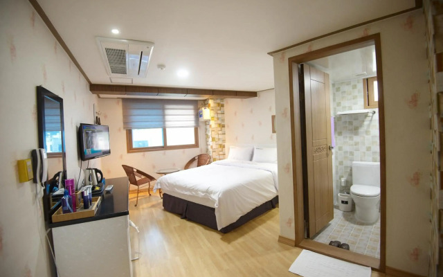 Dorcas Tourist Hostel