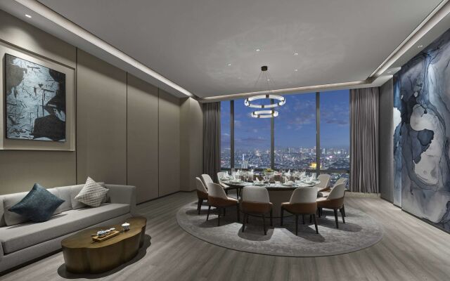Hilton Zhuji