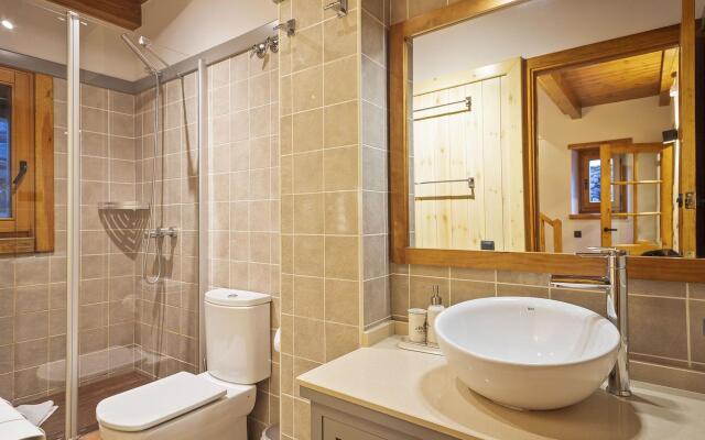 Luderna - Casa Eth Farrow I