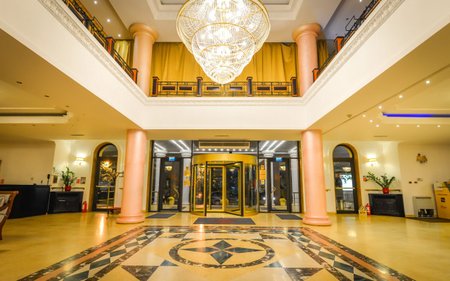 Phoenicia Grand Hotel