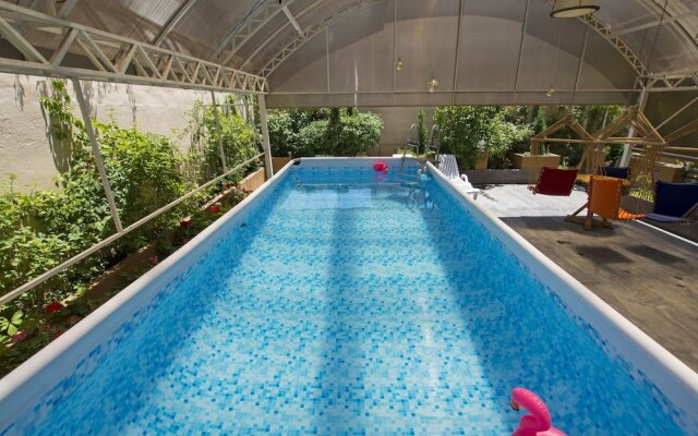 Republic Square Boutique Hotel