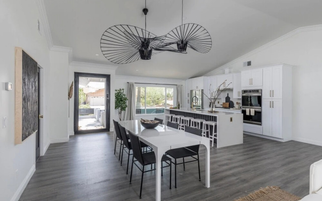 Old Town Fashion-pool-putting Green-bbq Grill