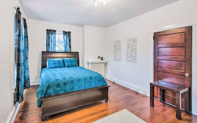 Roomy Lancaster Home: Walk to Dtwn & Hospital