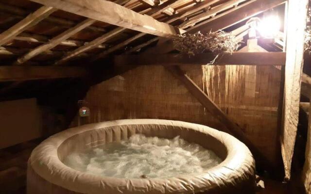 Gîte, jacuzzi & vin au grenier de Madiran