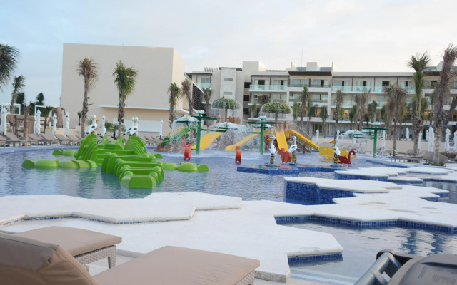 Royalton Riviera Cancun, An Autograph Collection All-Inclusive Resort & Casino