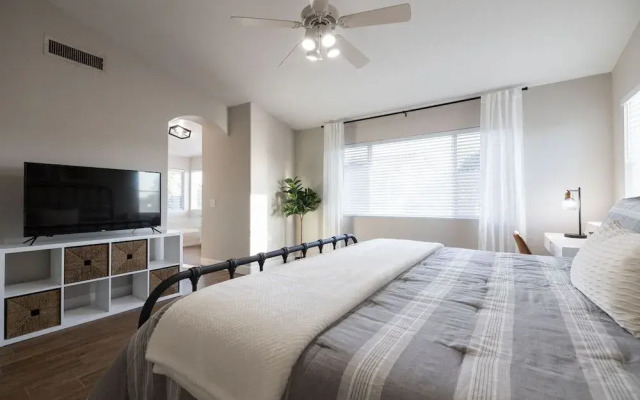 Gilbert Douglas 1 Bedroom Home by RedAwning