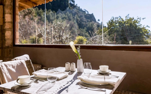LJs Ratxo Eco Luxury Retreat