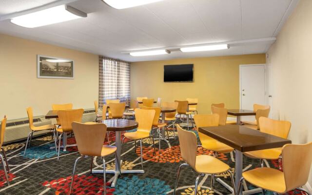 Motel 6 Ruther Glen VA