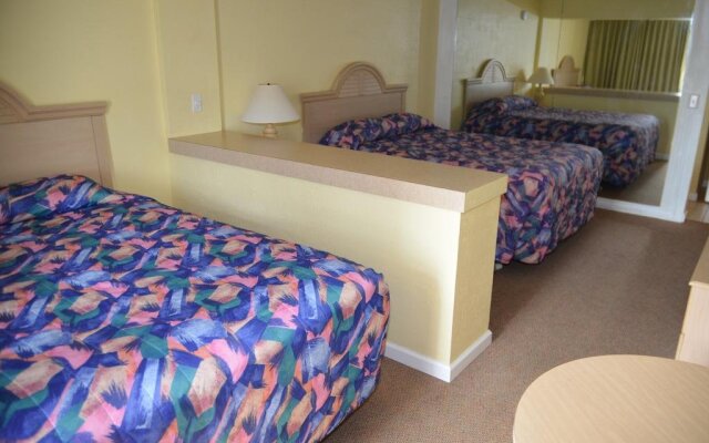 Holiday Shores Beach Club