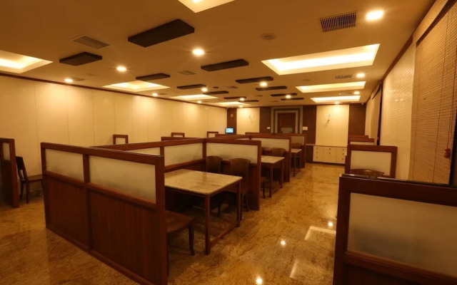 Kyriad Prestige Mayapuri Amira